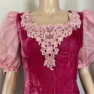 Vintage 1960s Pink Velvet and Lace Party Cocktail Holiday Dress Size XS/S